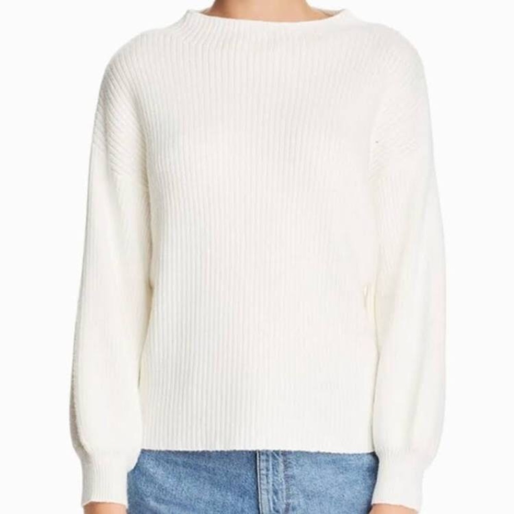 Line and Dot Alder Sweater in‎ White 🦢